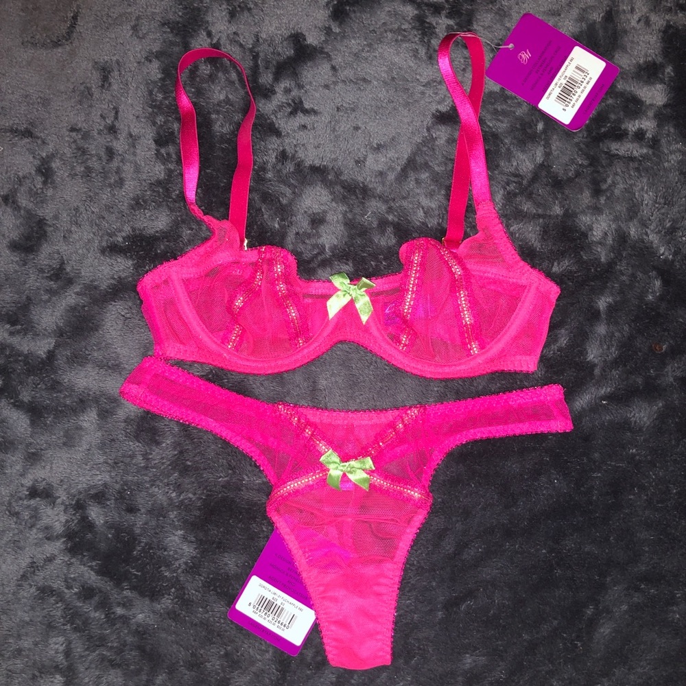 Brand new matching set Pink Bra & Underwear